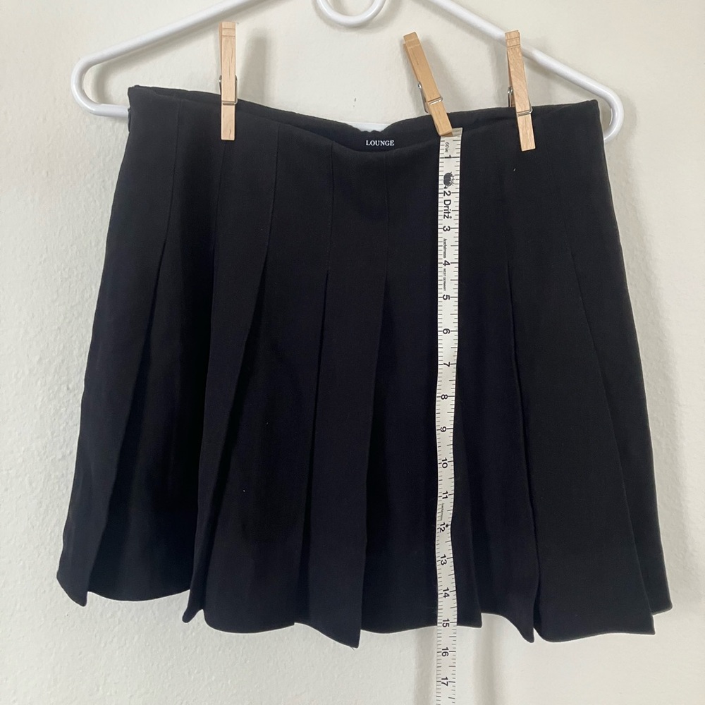 Lounge pleated mini skirt size xs never worn
